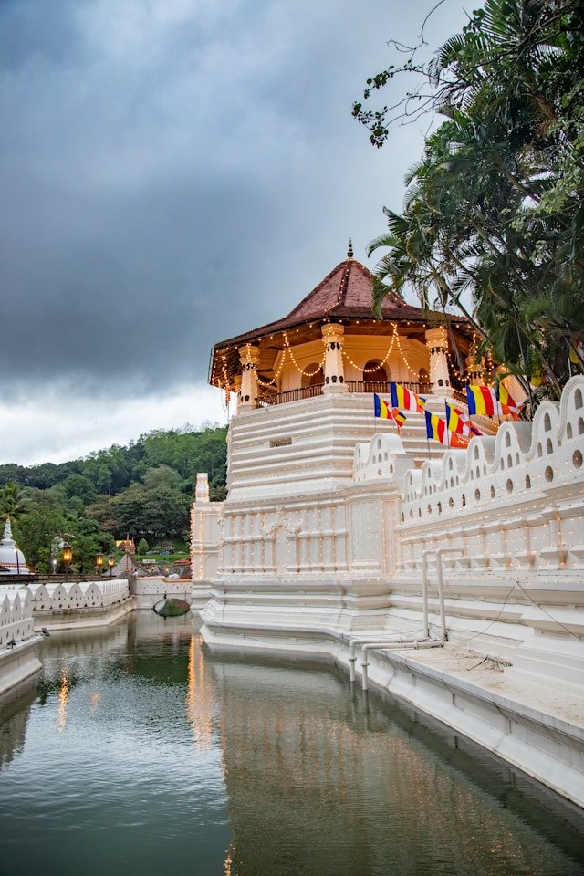 Temple of the Tooth Relic, Kandy